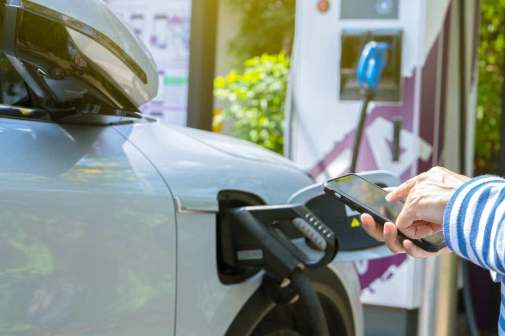 Role of IoT SIM Cards for EV Charging Infrastructure